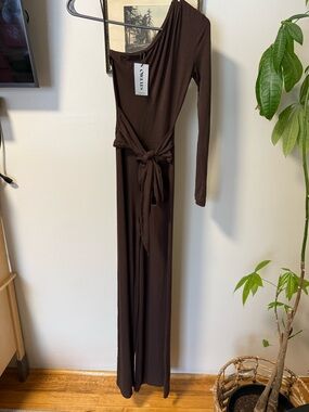 Studio One-Shoulder Wide-Leg Jumpsuit in Brown
